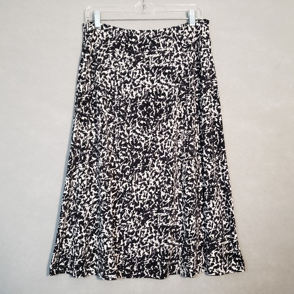 Jones Wear Dresses & Skirts - Jones Wear Medium A-Line Skirt Black White Abstract Animal Print Office Workwear